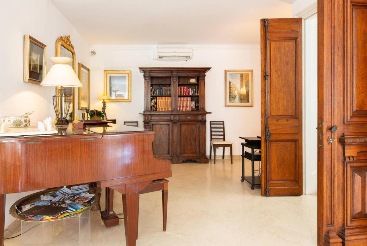 Juan Les Pins Near Cannes Beaches 18-20 Guests * Antibes