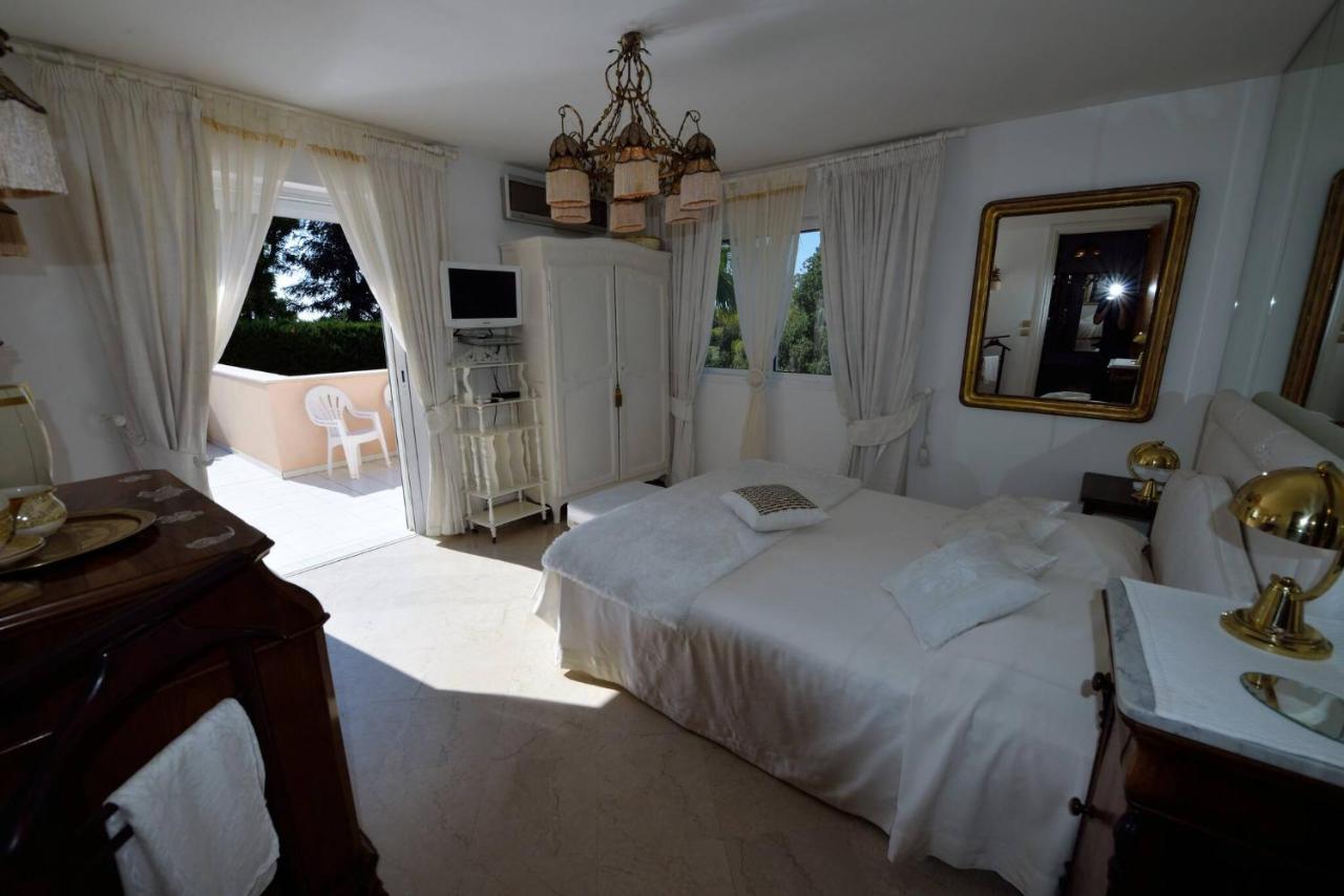 Juan Les Pins Near Cannes Beaches 18-20 Guests