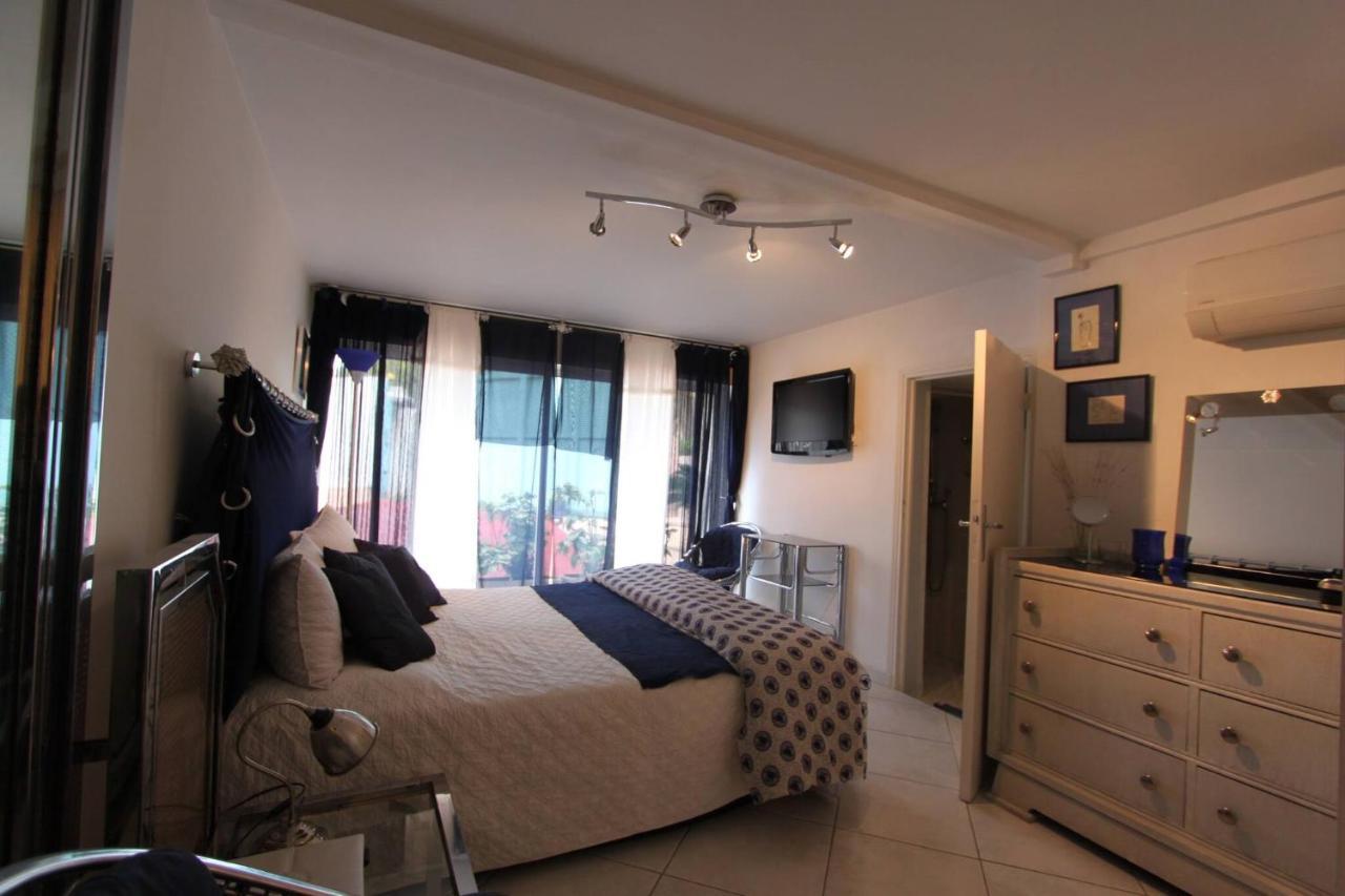Villa Juan Les Pins Near Cannes Beaches 18-20 Guests Antibes