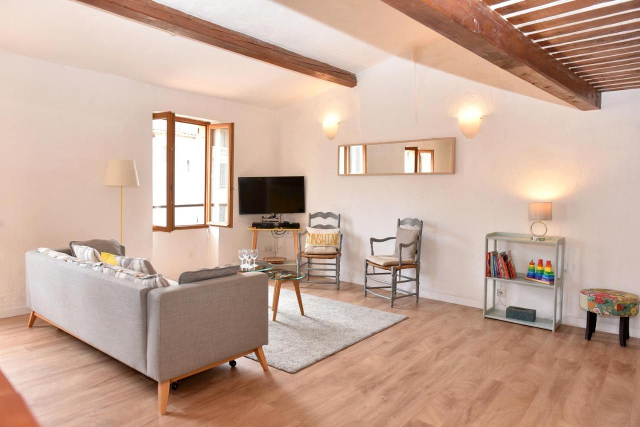Sade - Central, Charming, For 6 * Antibes
