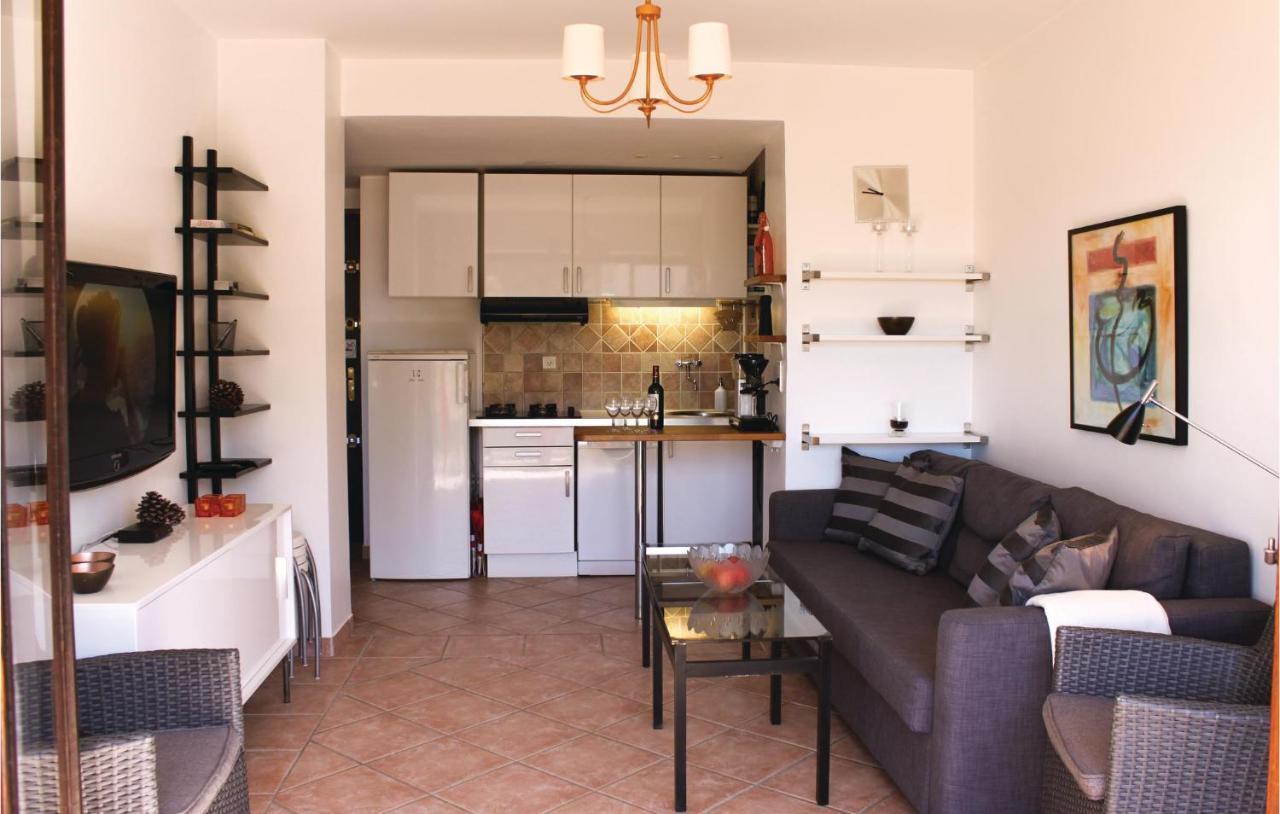 Awesome In Juan-les-pins With 1 Bedrooms And Wifi Apartment *