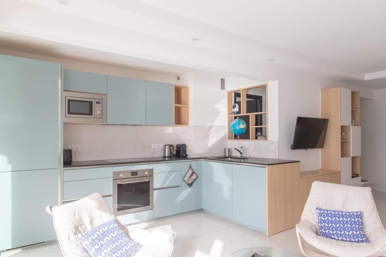 Air-conditioned With Sea View And At The Foot Of The Beaches * Antibes