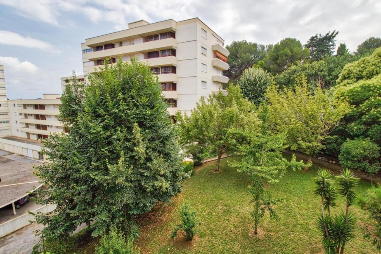 3-star With Parking And Terrace Antibes