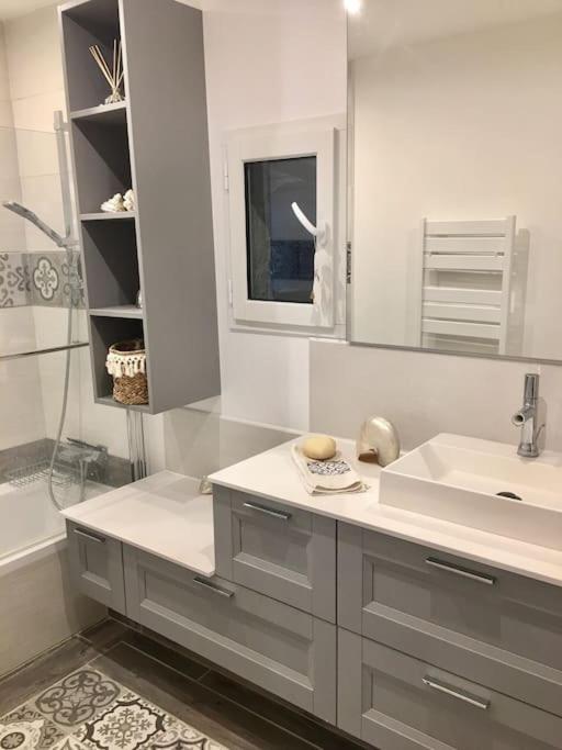 Villa Cap D'antibes 50m From The 3 Bedrooms/pool Antibes