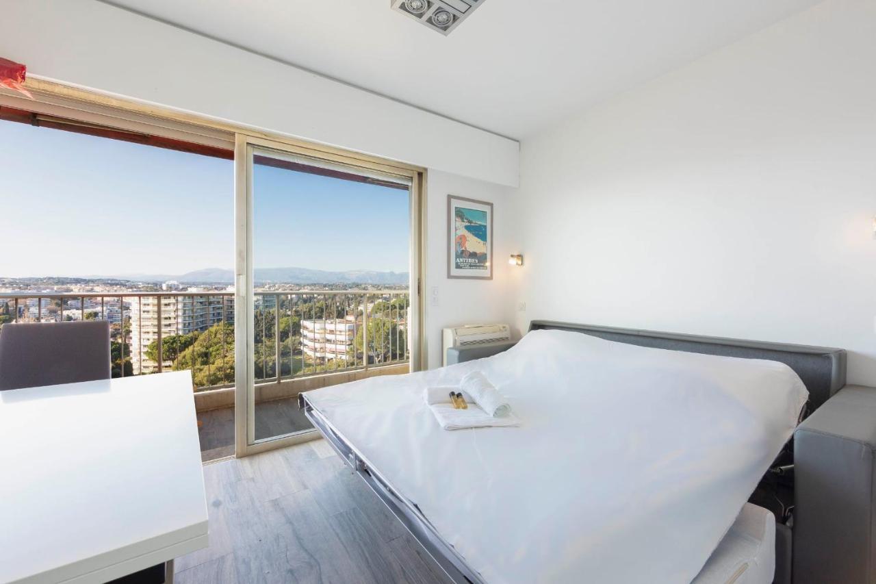 Apartamento With A Panoramic View At The Last Floor Of The With A Pool Antibes