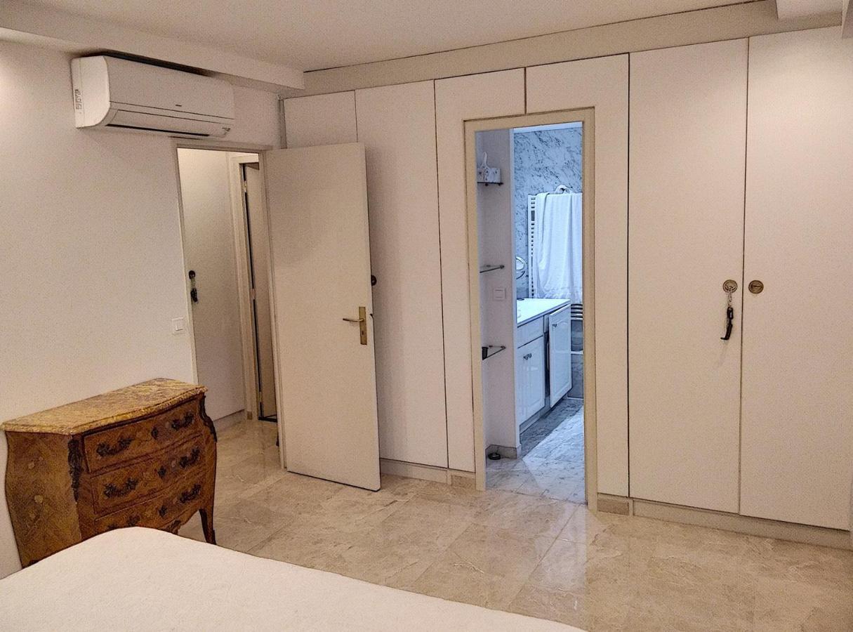 Chateau De La Pinède Appartement *