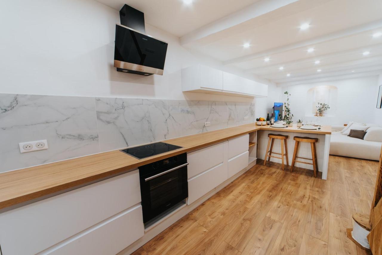 Perfect Family-oriented And Renovated Townhouse In The Old Appartement *
