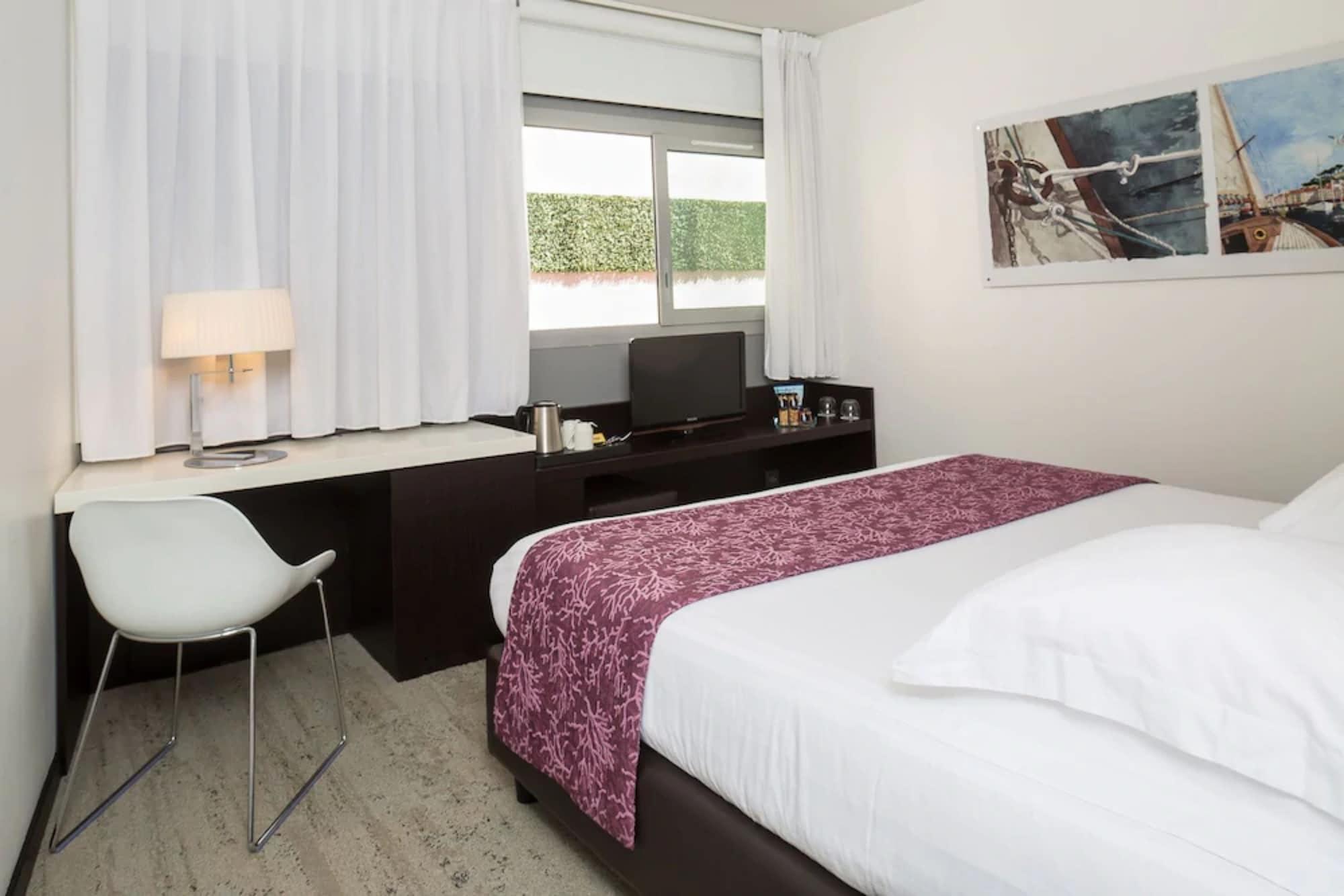 Royal - Luxury Hotel, Residence, & 4* Antibes