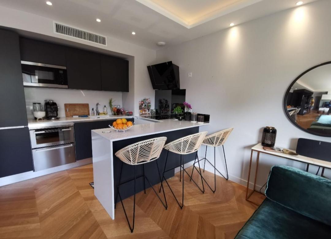 Perfect Place To In Juan-les-pins