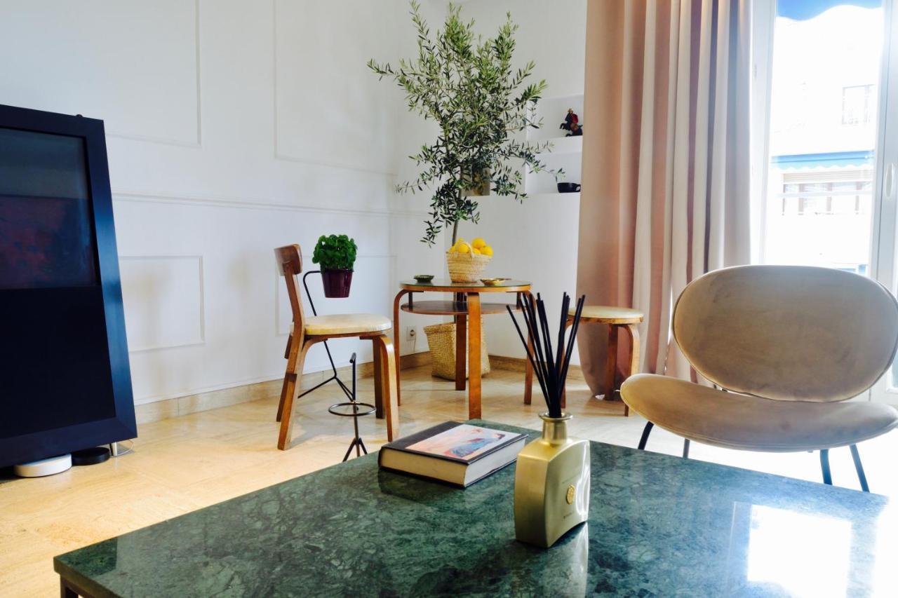 Elegant & Luminous 2-br - Center Antibes