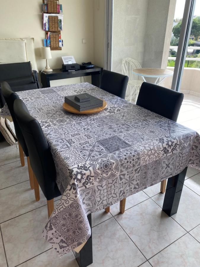 Apartment De La *