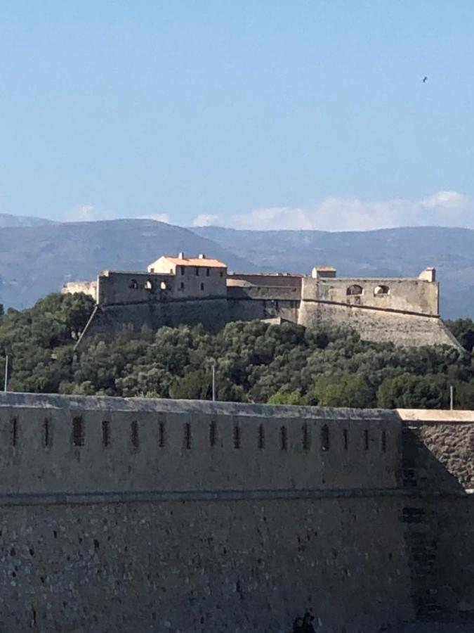 Vieil Antibes, Ravissant 2p Avec Petite Terrasse * Antibes