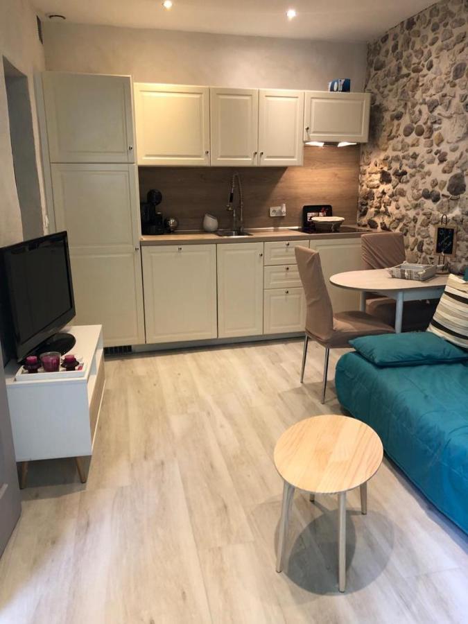 Apartment Vieil Antibes, Ravissant 2p Avec Petite Terrasse *