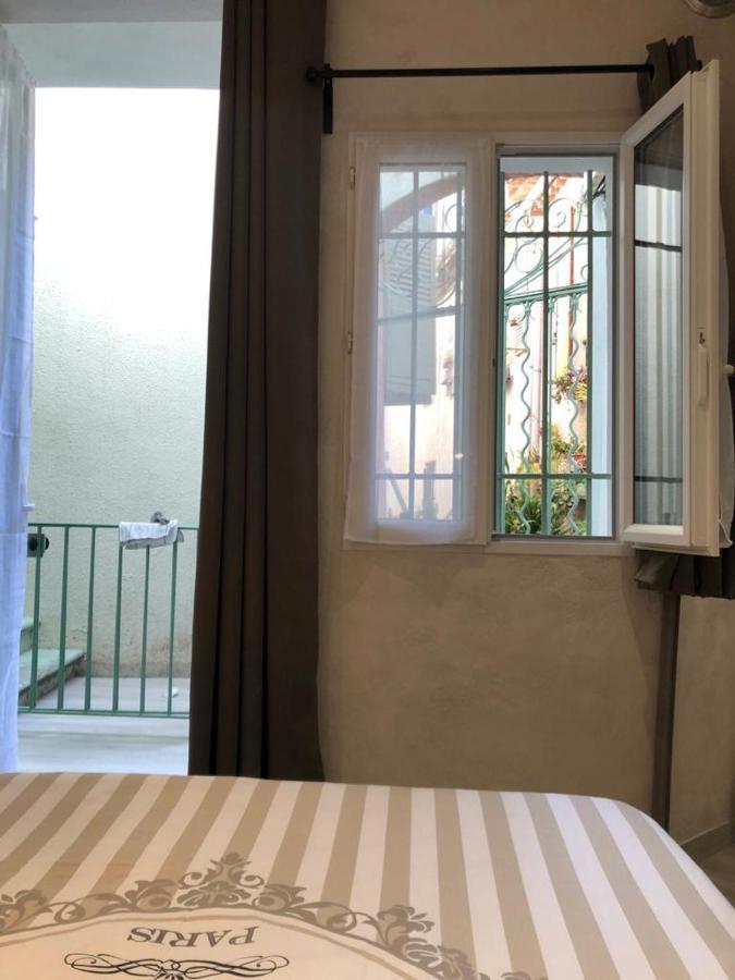 Vieil Antibes, Ravissant 2p Avec Petite Terrasse Antibes