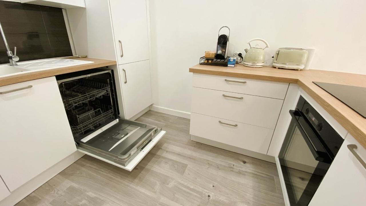 Vilmorin 1 Chambre Proche De Gare, Plage, Centre * Antibes