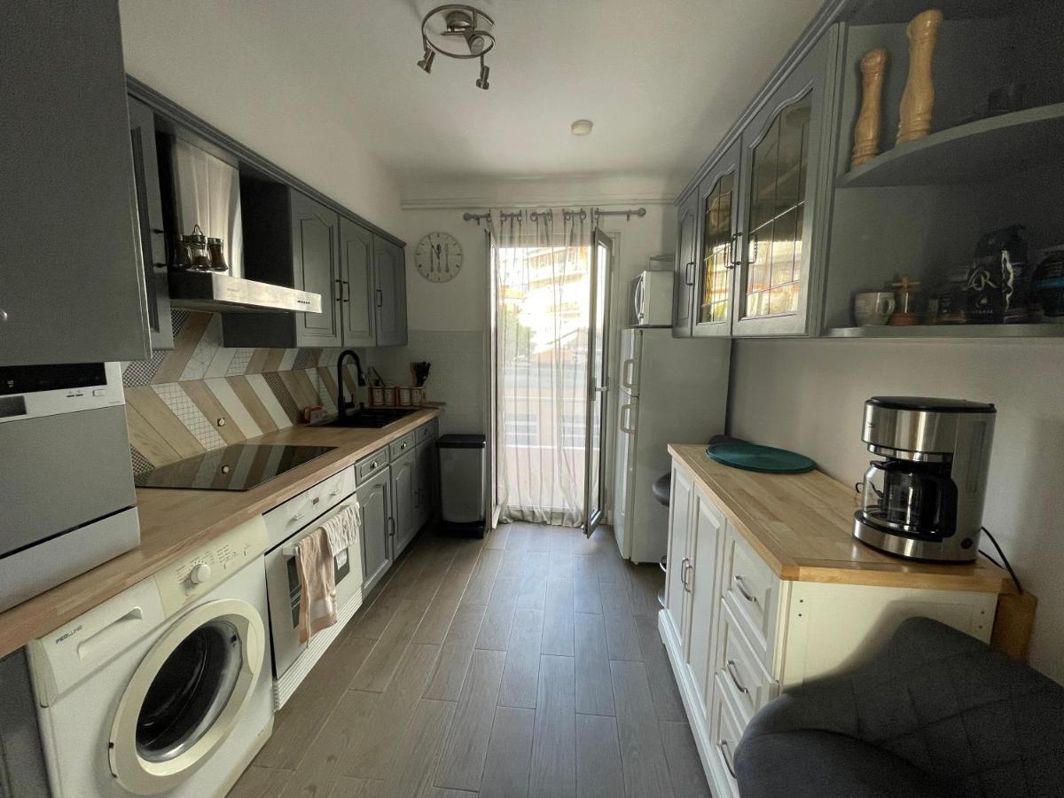 Charming Ac 2-bedroom Center Family, Couples Friendly