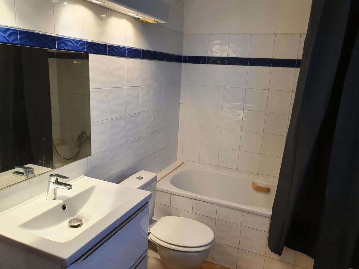 Superbe Rez-de-jardin Proche De La Plage Appartement