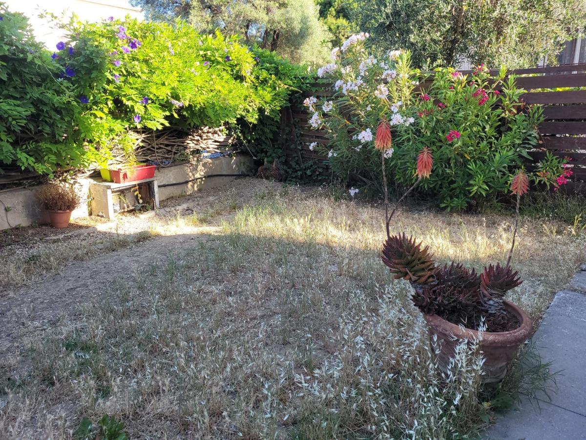 La Desiree - De Villa, 68m2, 8 Personnes Max, Climatise, 4 Etoiles, 120m2 De Jardin Et Parking, Wifi, Vu Holiday home *