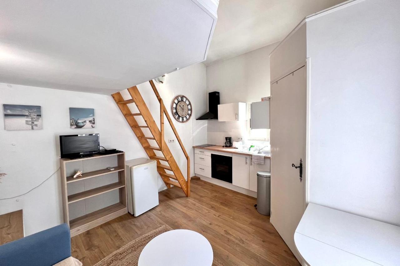 With Mezzanine In The Heart Of Old Wifi Air Conditioning Apartment
