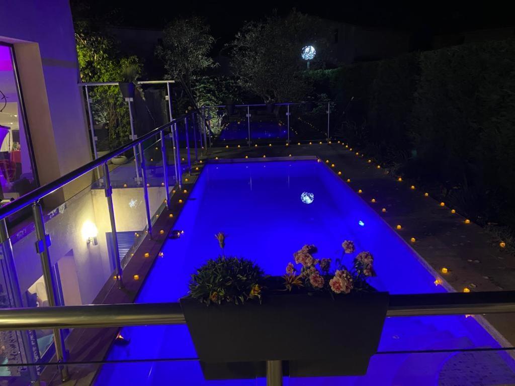 Séjour chez l'habitant Elimia Piscine Privee & Chauffee *
