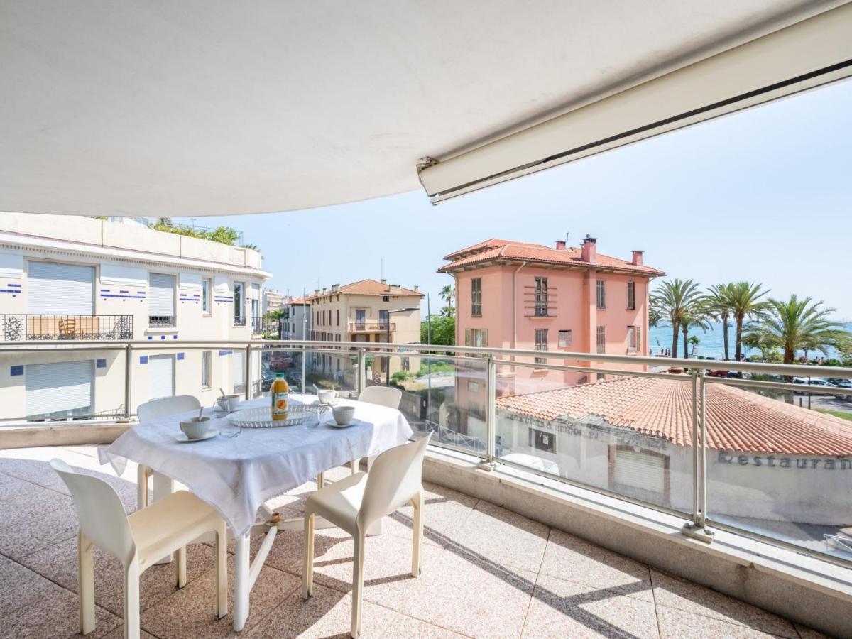 Apartment Les Allees Du Cap-2 By Interhome *