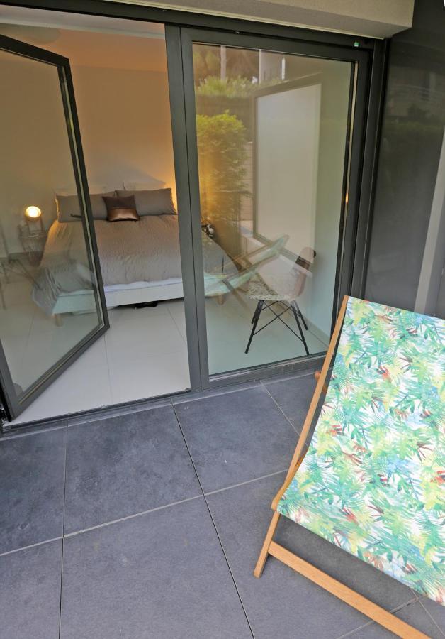 New Modern 1br Apt/terrace/parking/beside Apartment