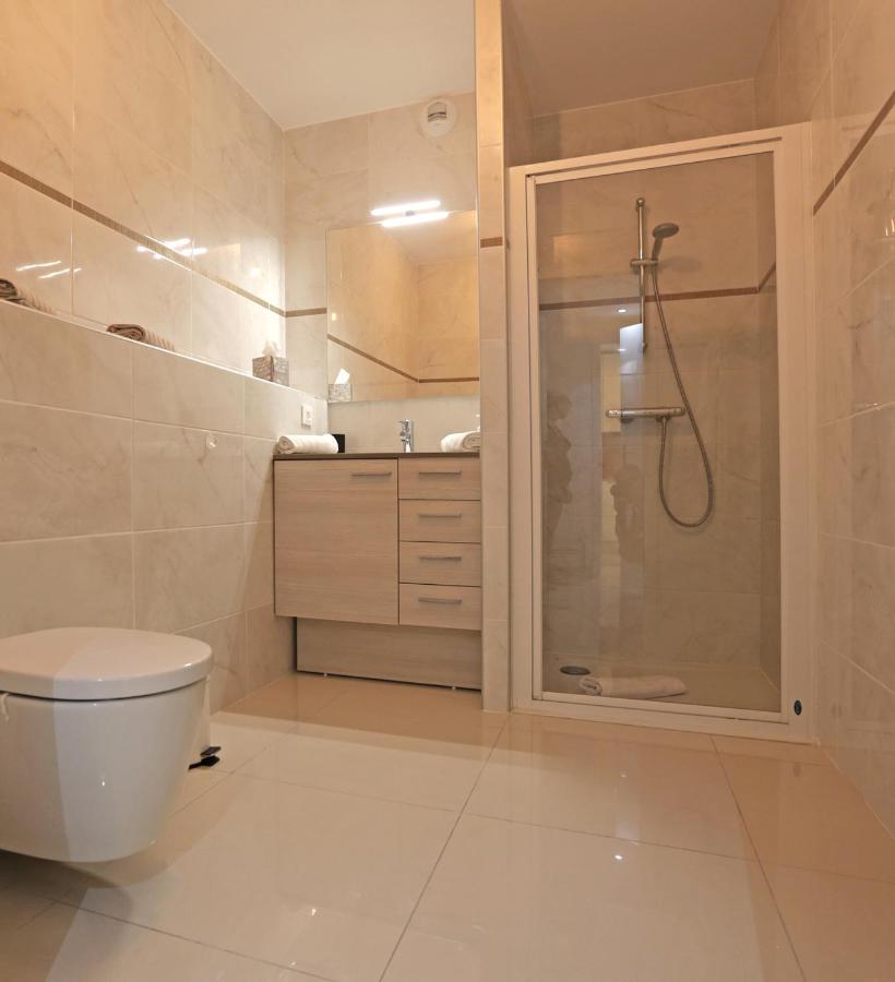 New Modern 1br Apt/terrace/parking/beside *