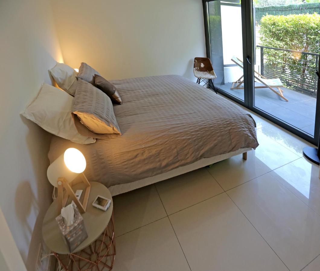 New Modern 1br Apt/terrace/parking/beside * Antibes
