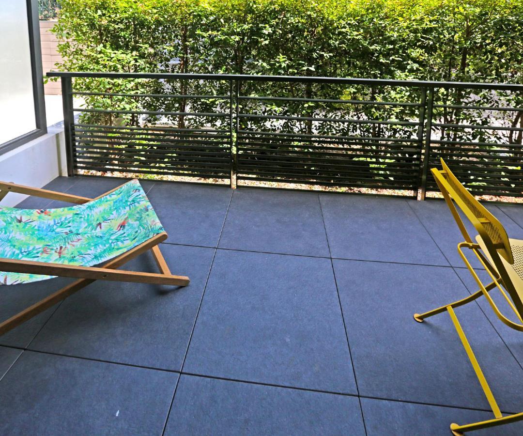 New Modern 1br Apt/terrace/parking/beside Apartment