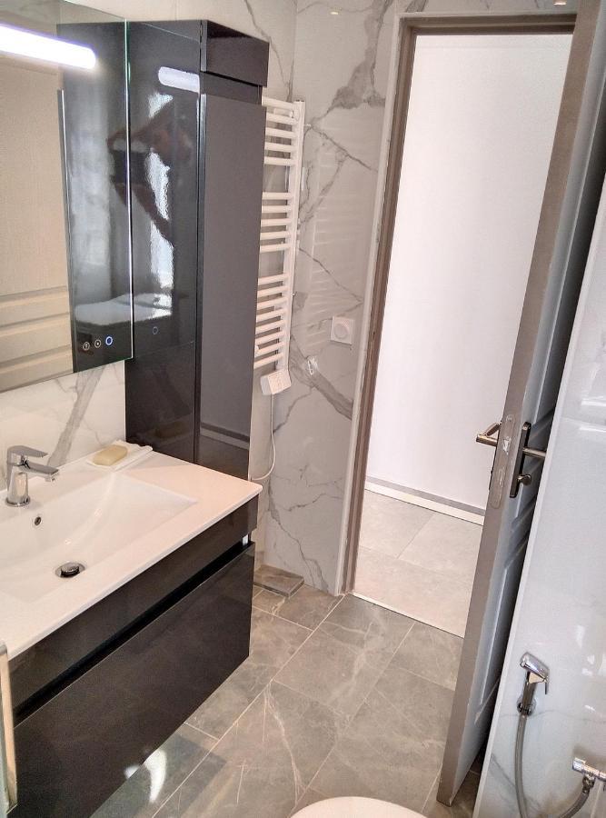 De La Mer Apartment *