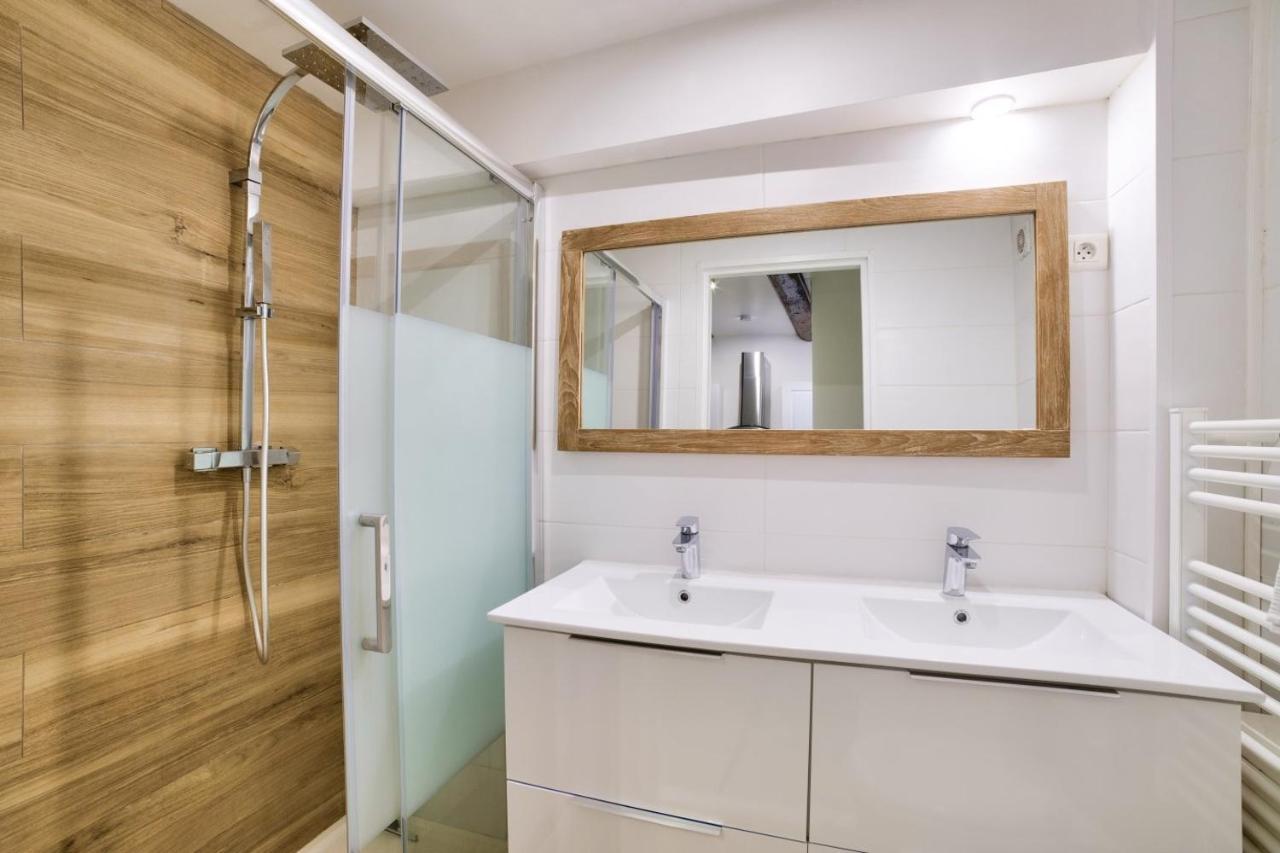 Superb Flat Near The In Antibes