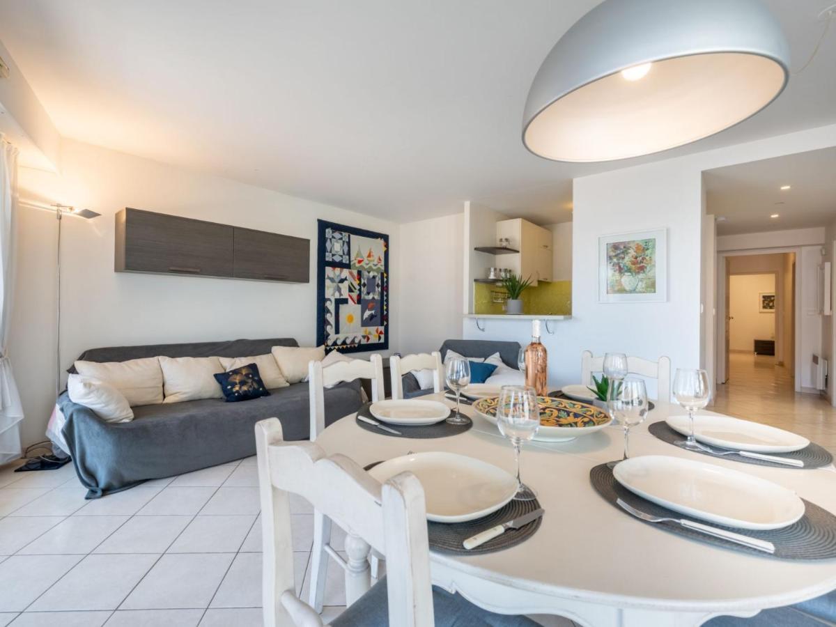 Appartement Les Allées Du Cap-2 *
