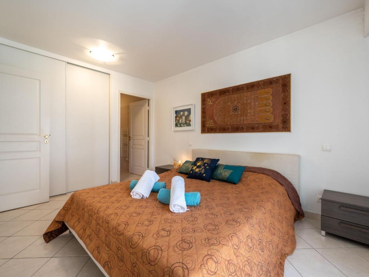 Appartement Les Allées Du Cap-2 *