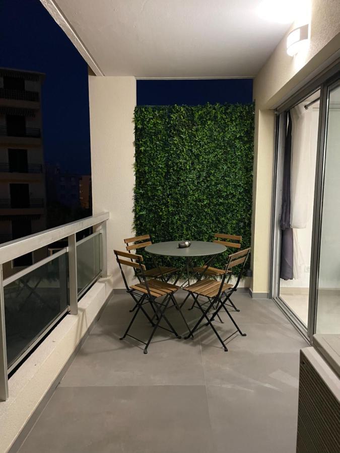 Forum Apartment *