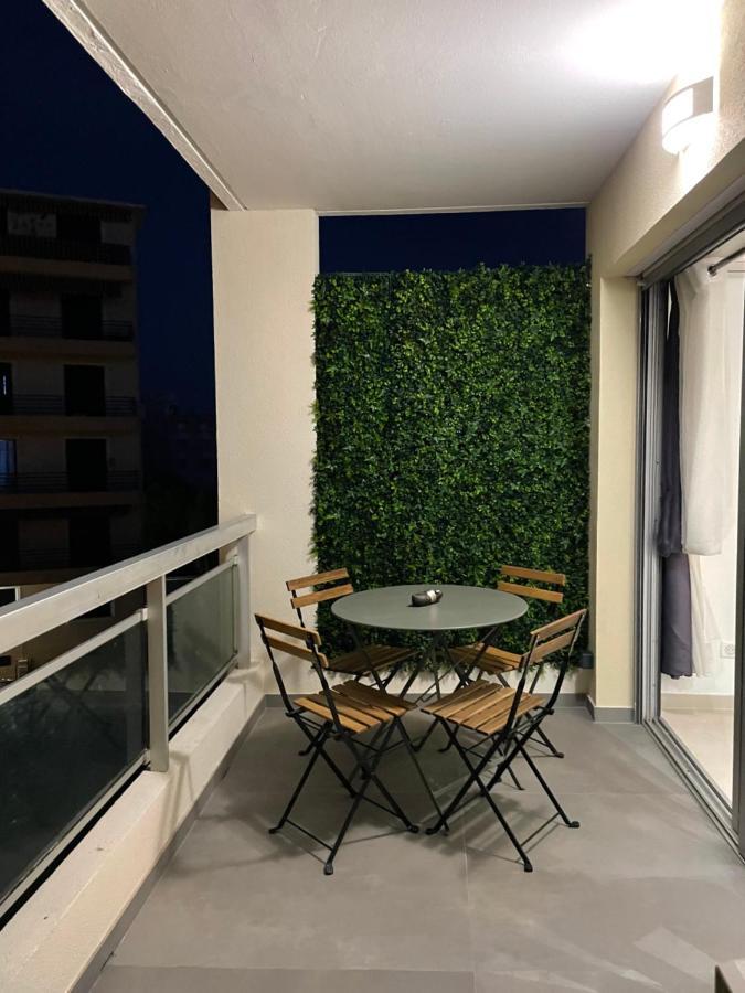 Forum Apartment *