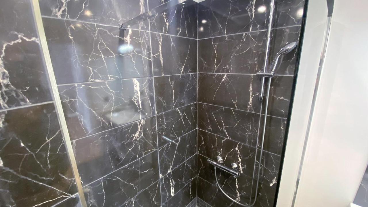 Apartamento Marie Antoinette - 2 Chambres, Centre Ville, Terrasse, Moderne *
