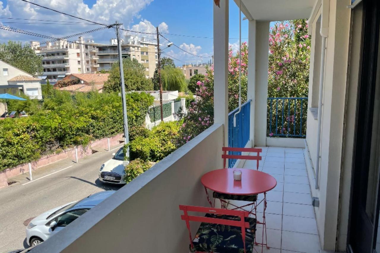 For 2 People Near The Of