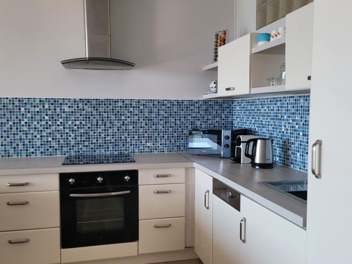 Center Bay T4 Apartment Antibes