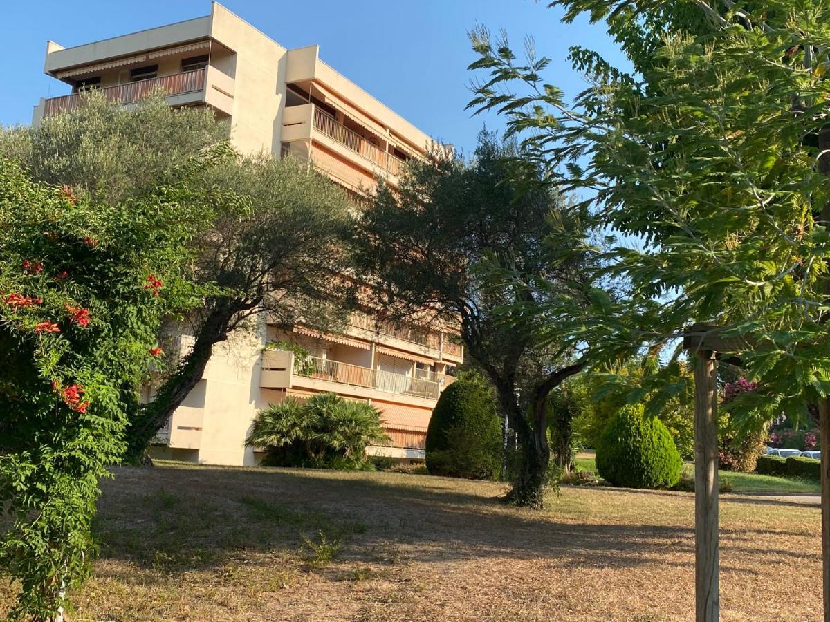 Apartamento Juan-les-pins, 4 Pieces, 80m2, Luxe Piscine Tennis *