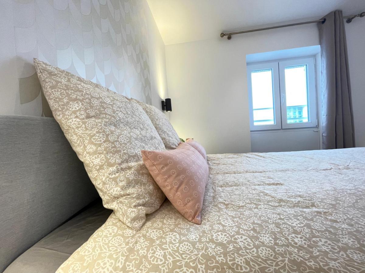 Apartment Renting - Fersen - 2 Vieil - Ac - Safranier - Big Terrace *