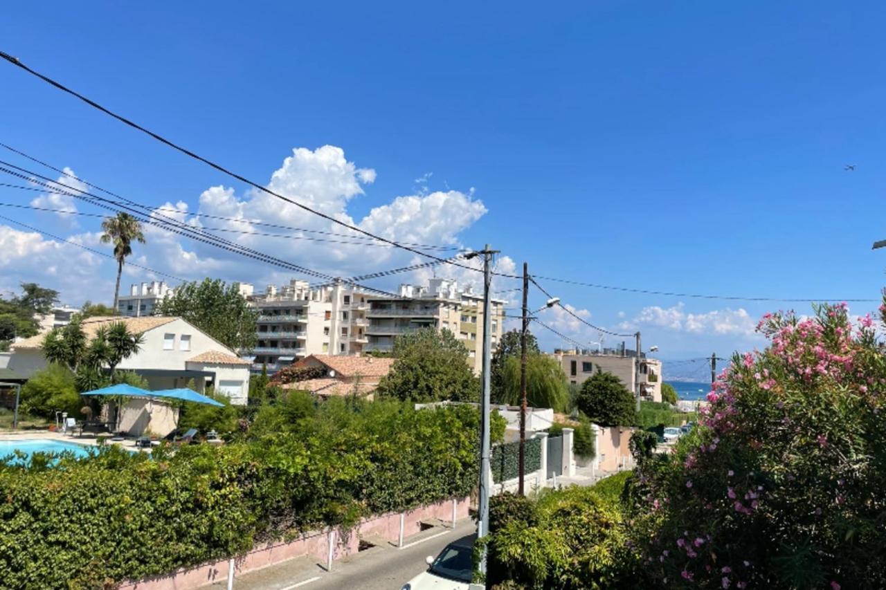 For 2 People Near The Of * Antibes