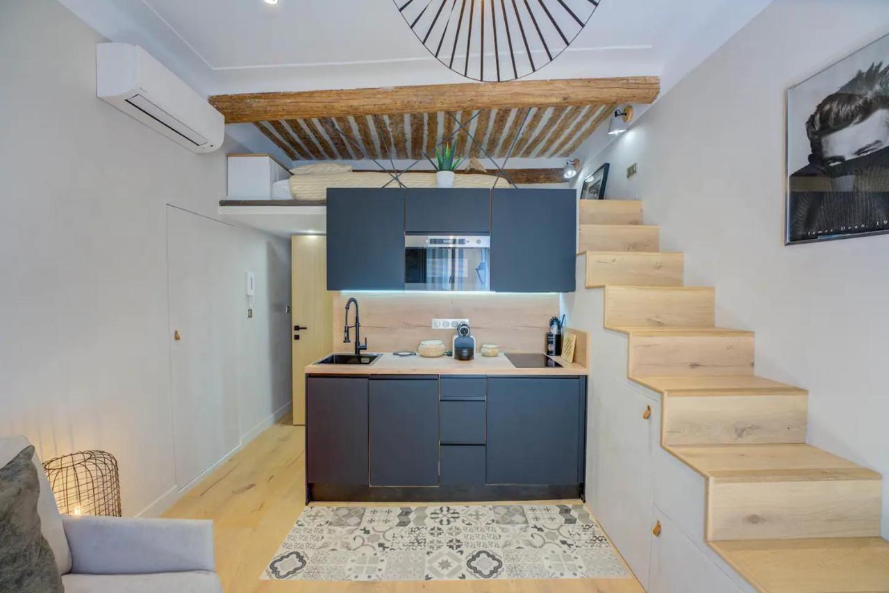 Duplex Mezzanine Near Shops & Cafes