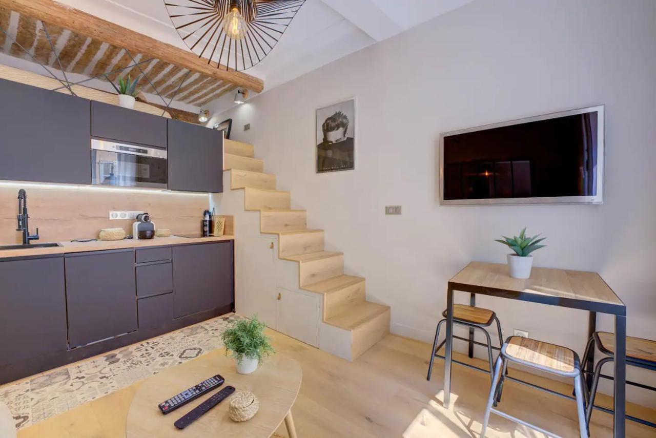 Duplex Mezzanine Near Shops & Cafes *