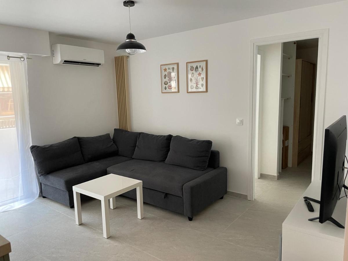 1er - Chic One-bedroom With Parking - Stayinantibes *