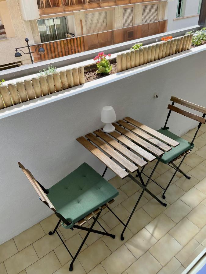1er - Chic One-bedroom With Parking - Stayinantibes