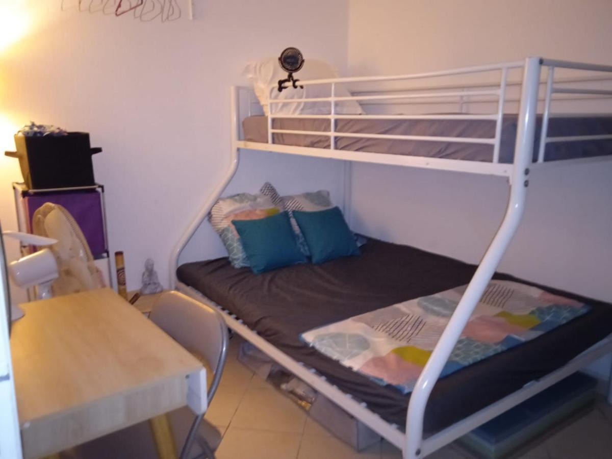 A 200m Des Plages Apartment *