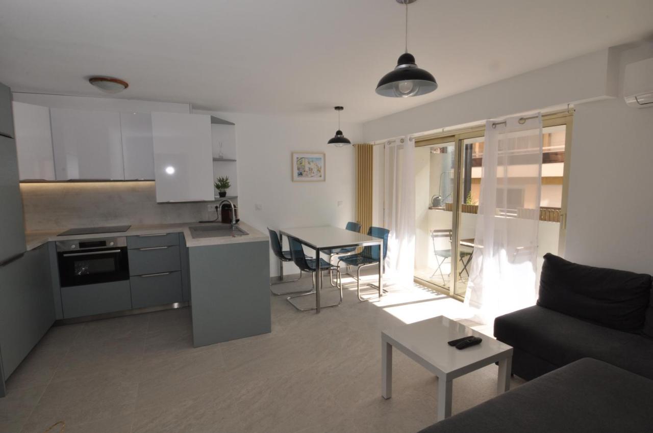 1er - Chic One-bedroom With Parking - Stayinantibes