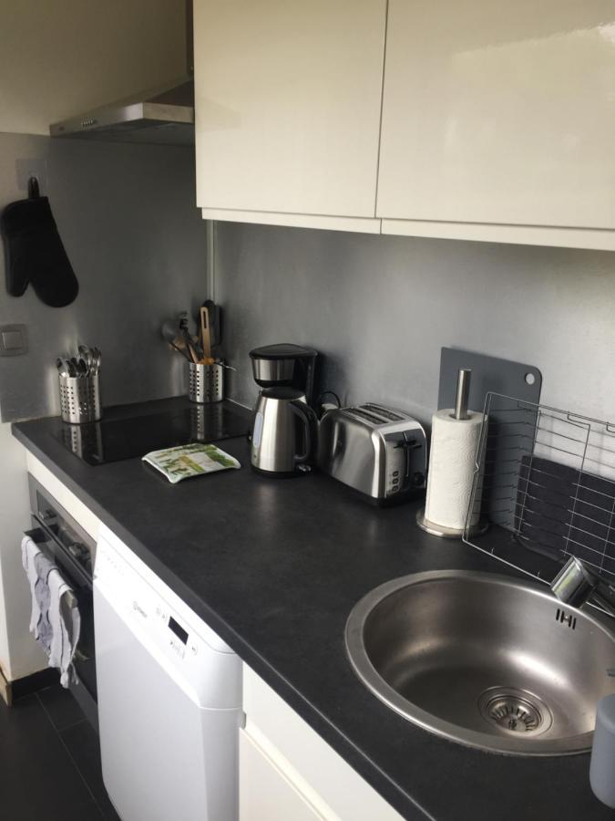 Apartment Studio 30m2 With Pool, Parking And A Garden *