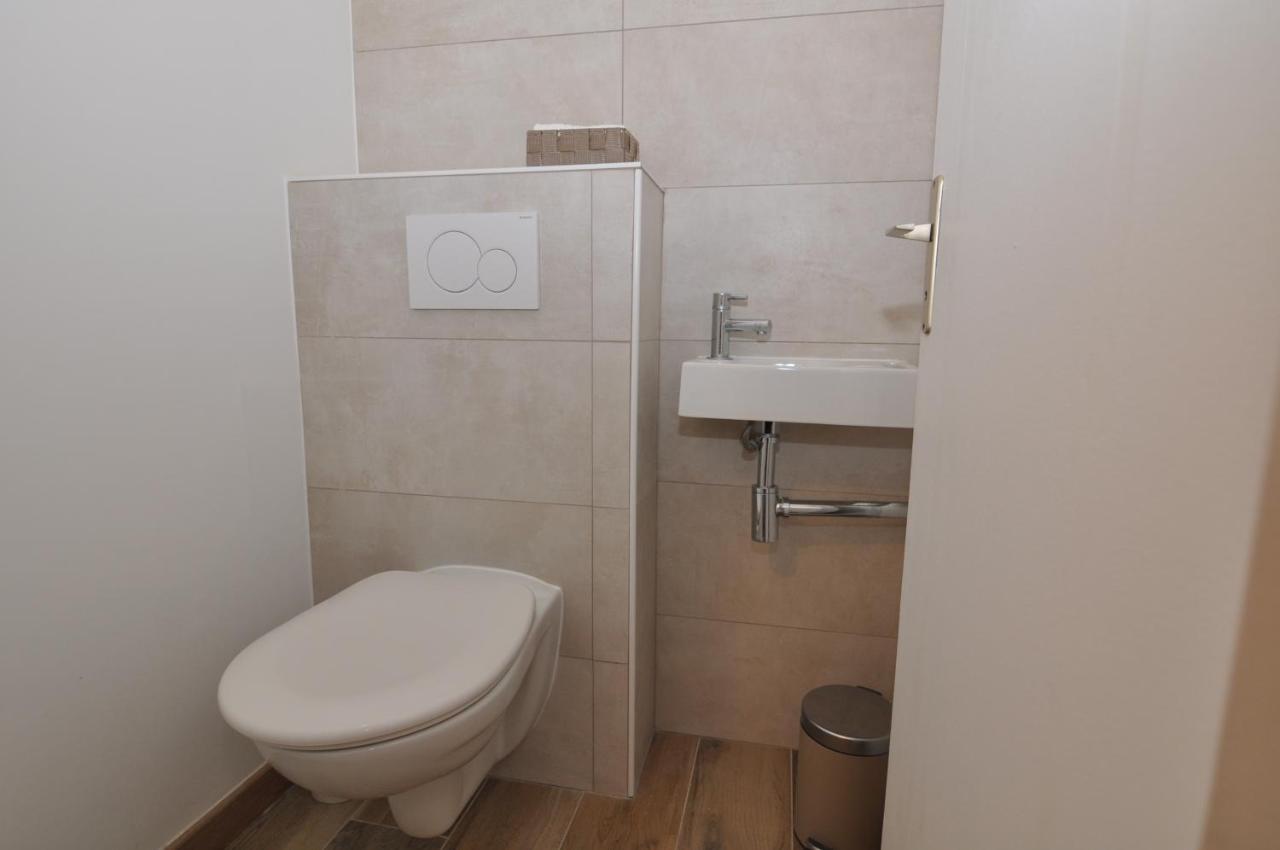 1er - Chic One-bedroom With Parking - Stayinantibes Apartment Antibes