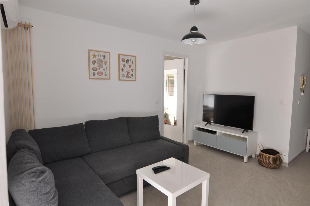 1er - Chic One-bedroom With Parking - Stayinantibes Apartment
